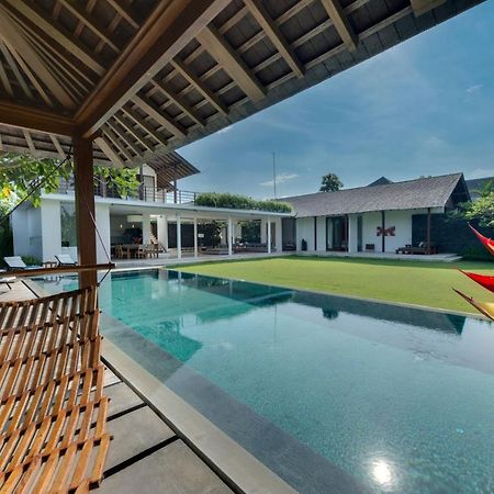 Villa Kavya - 8-Minute Walk From Berawa Beach Canggu Eksteriør billede