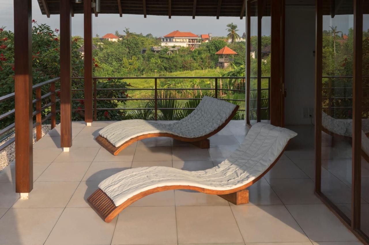 Villa Kavya - 8-Minute Walk From Berawa Beach Canggu Eksteriør billede
