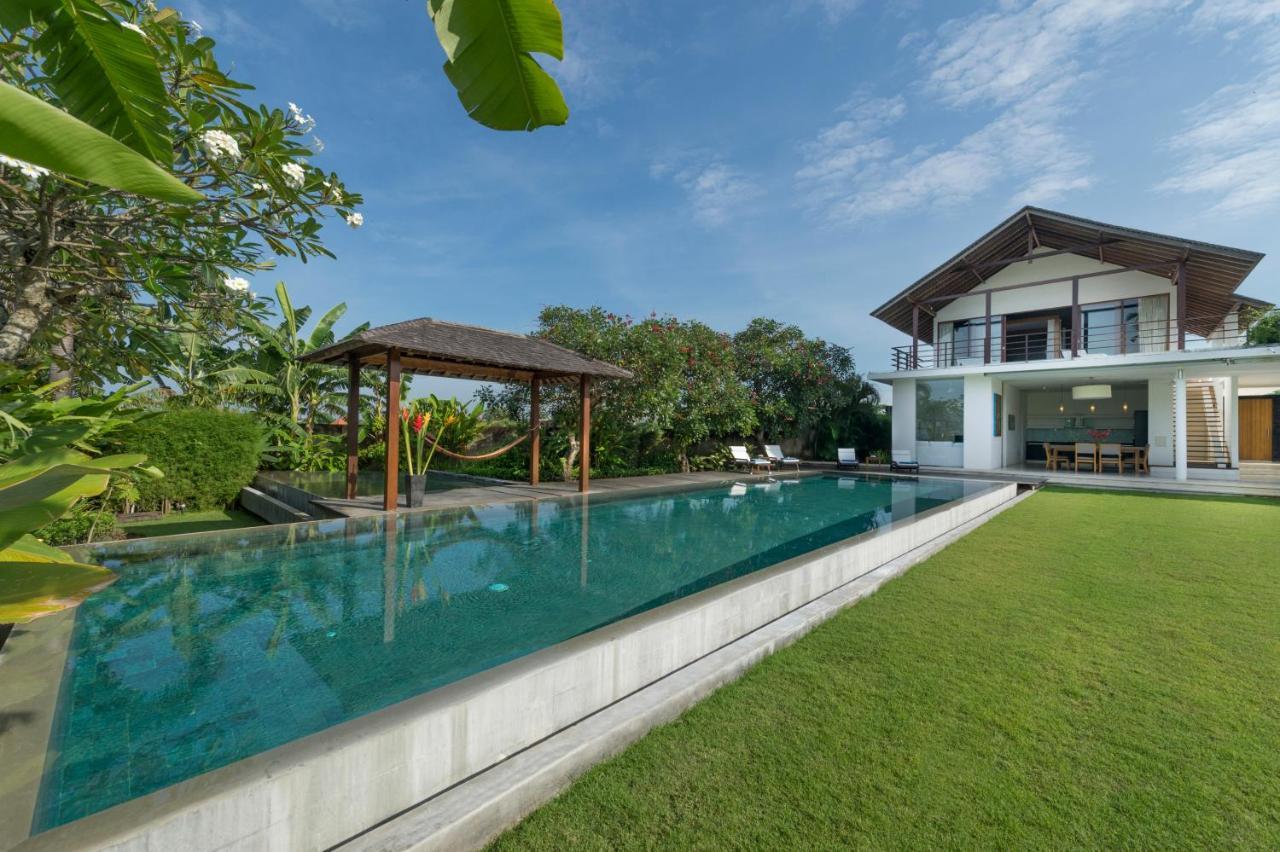 Villa Kavya - 8-Minute Walk From Berawa Beach Canggu Eksteriør billede